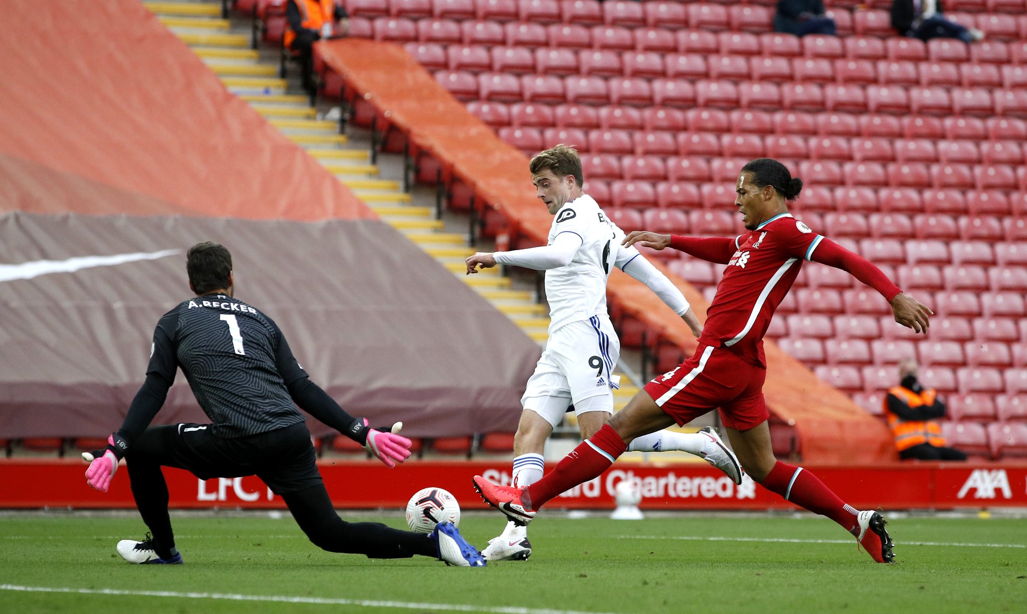 正是因为英 正是因为英